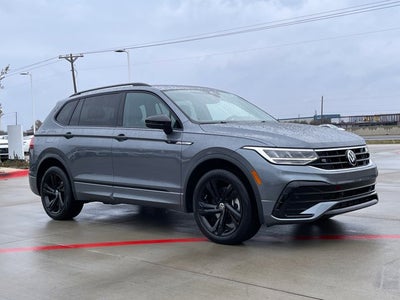 2023 Volkswagen Tiguan SE R-Line Black