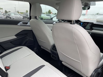 2025 Volkswagen Taos 1.5T SE