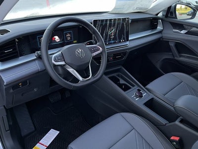 2025 Volkswagen Tiguan 2.0T SE