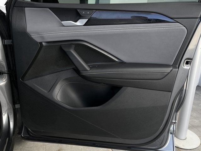 2025 Volkswagen Tiguan SE R-Line Black