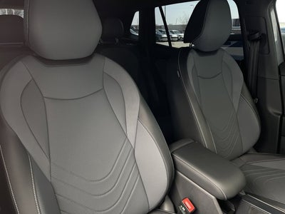 2025 Volkswagen Tiguan SE R-Line Black