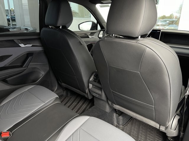 2025 Volkswagen Tiguan SE R-Line Black