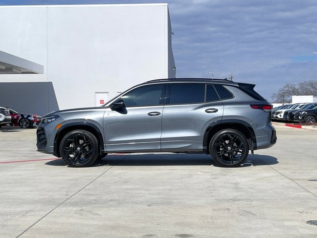 2025 Volkswagen Tiguan SE R-Line Black