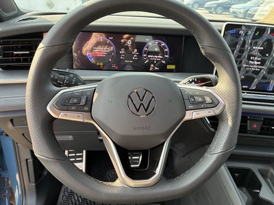 2026 Volkswagen Tiguan 2.0T SE R-Line Black