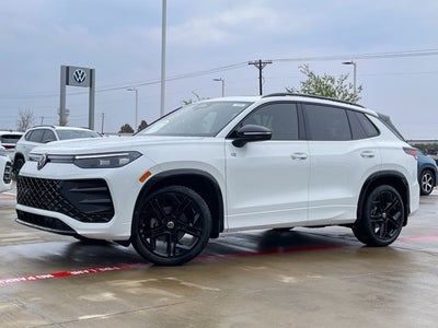 2026 Volkswagen Tiguan 2.0T SE R-Line Black