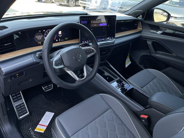 2026 Volkswagen Tiguan 2.0T SEL R-Line Turbo