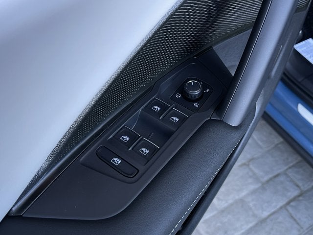 2026 Volkswagen Tiguan 2.0T SEL R-Line