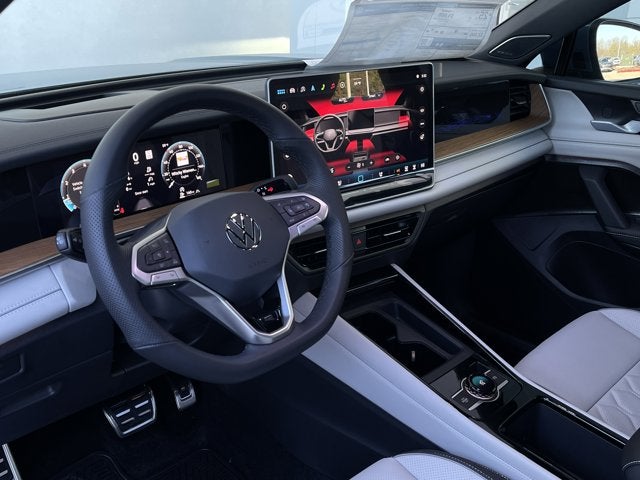 2026 Volkswagen Tiguan 2.0T SEL R-Line