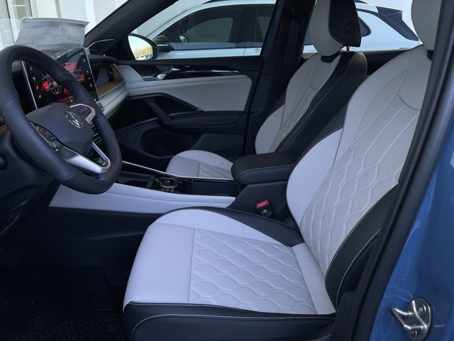 2026 Volkswagen Tiguan 2.0T SEL R-Line