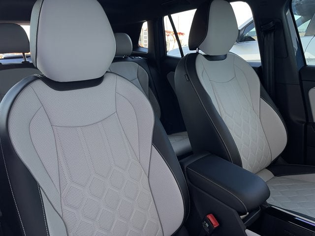 2026 Volkswagen Tiguan 2.0T SEL R-Line