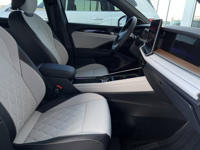 2026 Volkswagen Tiguan 2.0T SEL R-Line