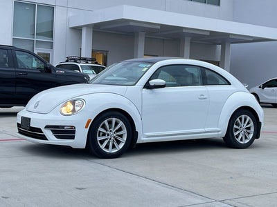 2018 Volkswagen Beetle SE