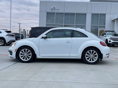 2018 Volkswagen Beetle SE
