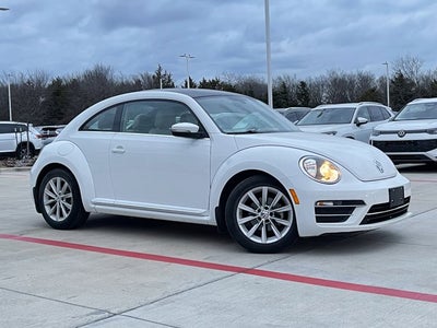 2018 Volkswagen Beetle SE