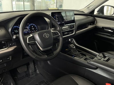 2025 Toyota Grand Highlander Base