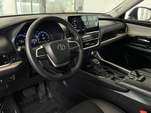 2025 Toyota Grand Highlander Base