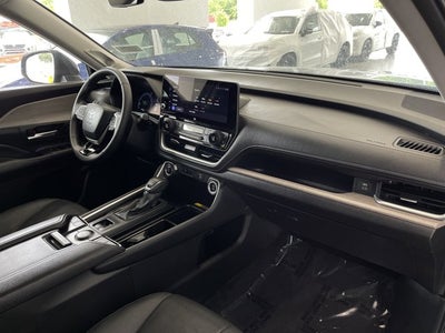 2025 Toyota Grand Highlander Base