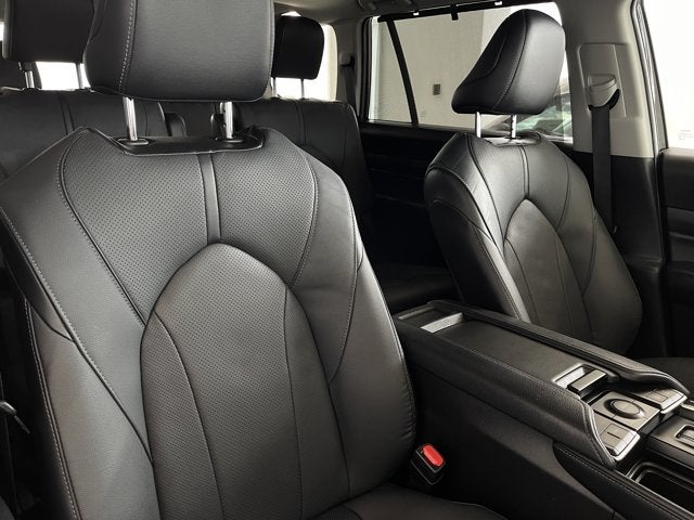 2025 Toyota Grand Highlander Base