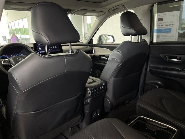 2025 Toyota Grand Highlander Base