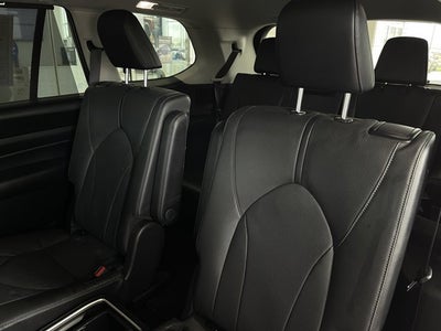 2025 Toyota Grand Highlander Base