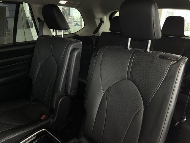 2025 Toyota Grand Highlander Base