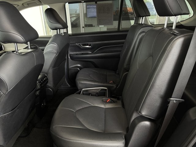 2025 Toyota Grand Highlander Base