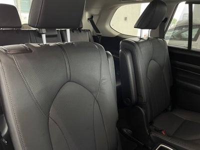 2025 Toyota Grand Highlander Base