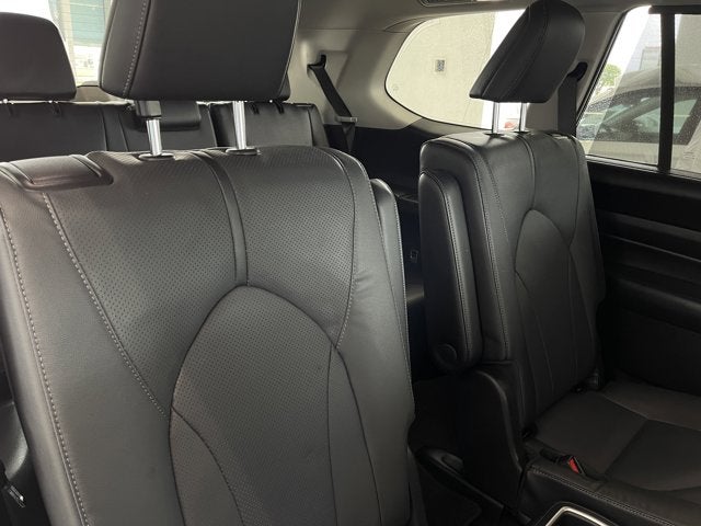 2025 Toyota Grand Highlander Base