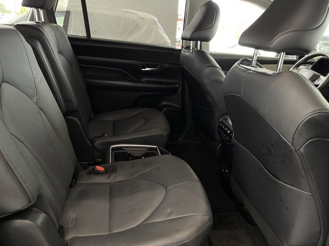 2025 Toyota Grand Highlander Base