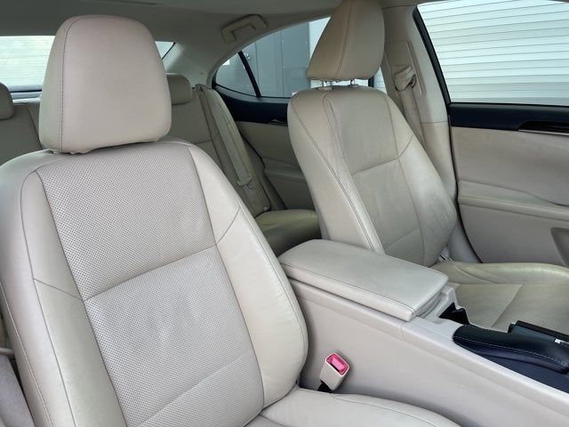 2013 Lexus ES 350 4dr Sdn
