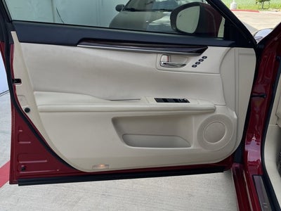 2013 Lexus ES 350 4dr Sdn