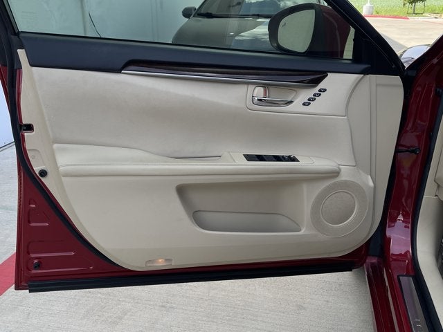 2013 Lexus ES 350 4dr Sdn