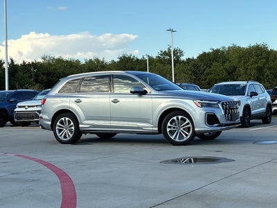 2025 Audi Q7 Premium Plus