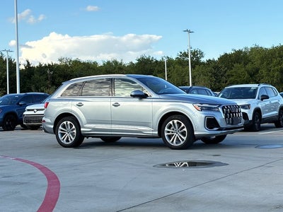 2025 Audi Q7 Premium Plus