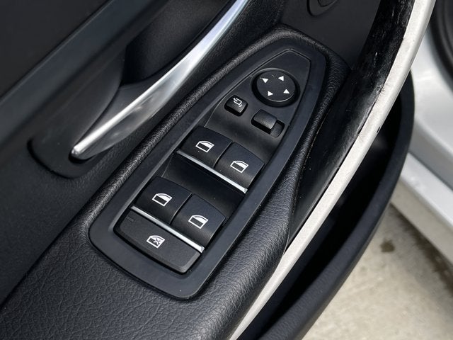 2017 BMW 3 Series 320i xDrive