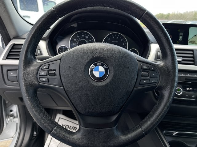 2017 BMW 3 Series 320i xDrive