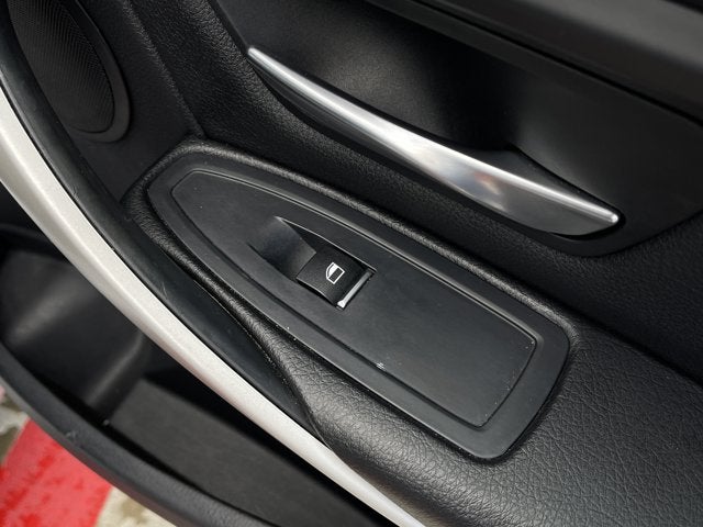 2017 BMW 3 Series 320i xDrive