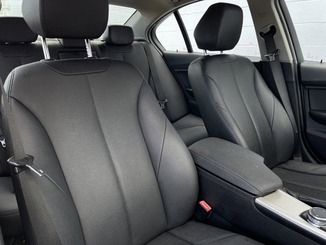 2017 BMW 3 Series 320i xDrive