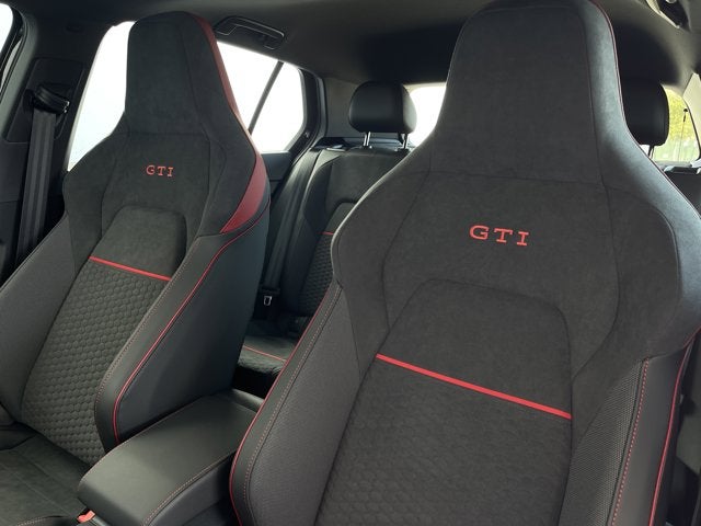 2025 Volkswagen Golf GTI 2.0T SE