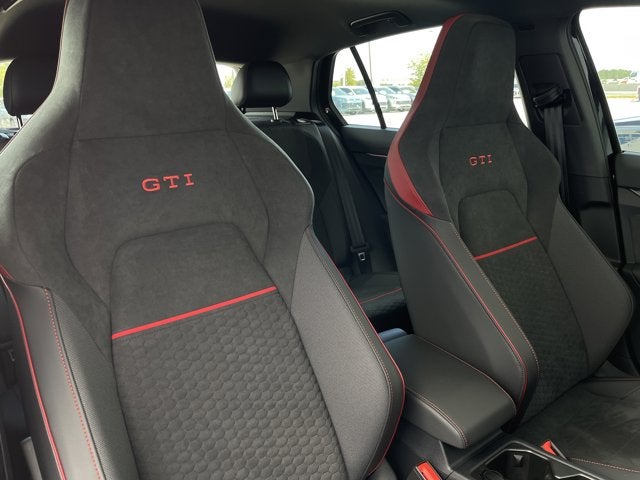 2025 Volkswagen Golf GTI 2.0T SE